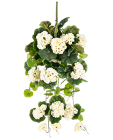 Den konstgjorda hängande växten Geranium 75 cm vit är en konstgjord hängande växt med klasar av vita blommor och gröna blad, vertikalt mot en vanlig vit bakgrund.