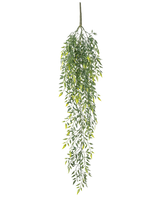 Den konstgjorda hängväxten Bambu 90 cm är en konstgjord hängande bambubuske med många små blad på fina grenar, mot en vanlig vit bakgrund.