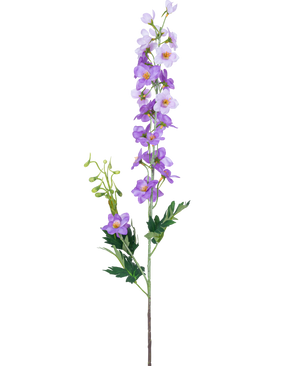 Artificiell blomma Delphinium 79 cm lila har en enda grön stjälk med flera ljuslila och lila blommor, gula hjärtan och gröna blad på en vanlig vit bakgrund.