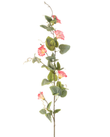 Den konstgjorda blombindan 122 cm rosa har en enda hög stjälk med gröna blad, flera rosa trumpetformade blommor och lockiga rankor mot en vit bakgrund.