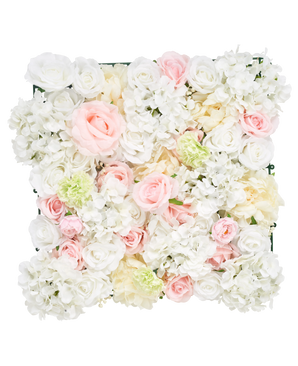 Artificiella häckblommor 50x50 cm vita har en fyrkantig panel full av konstgjorda vita rosor, pioner och hortensior mot en vit bakgrund.