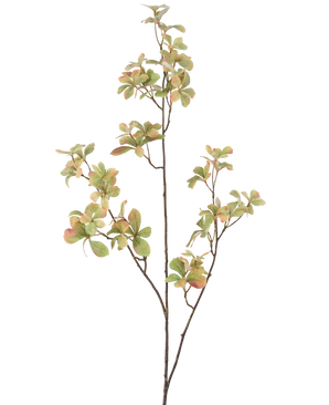 Den konstgjorda blomgrenen 112 cm grön har en smal, grenad stjälk med klasar av gröna blad som är ljusrosa och krämfärgade, mot en vanlig vit bakgrund.