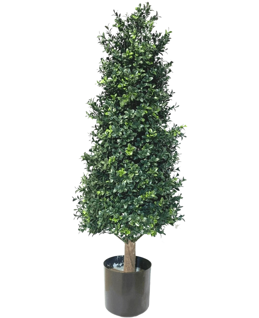 Artificiell växt buxbom Pyramid UV 90 cm har täta gröna blad i en konisk form, i en svart kruka. Med UV-skydd är den perfekt för trädgårdsväxter och behåller sin skönhet mot en vit bakgrund.