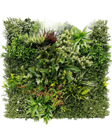 Artificiell Hedge Prestiage 100x100 cm UV är en tät vertikal trädgårdspanel med olika gröna växter och bladverk i ett kvadratiskt arrangemang, med olika bladformer, storlekar och gröna nyanser.