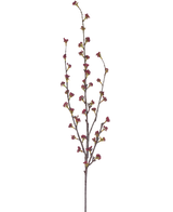 Den konstgjorda grenen Callicarpa 104 cm lila har smala grenar med flera tunna stjälkar, var och en dekorerad med små klasar av djuplila knoppar, mot en vanlig vit bakgrund.
