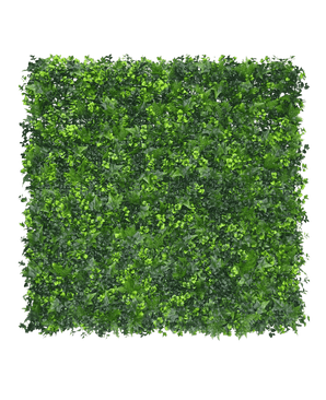 Artificiell Hedge-mattamix 50x50 cm har täta, konstgjorda gröna bladverk i olika nyanser, snyggt arrangerade för att skapa en levande greenwall-effekt mot en vanlig vit bakgrund.