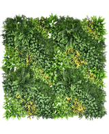 Artificiell Hedge Limerence 100x100 cm UV är en fyrkantig vertikal trädgårdspanel med tätt grönt löv och små gula blommor, med varierande bladformer och texturer för en frodig, levande look.