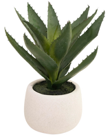 Den konstgjorda växten Aloe Vera 28 cm kommer i en enkel, rund kruka av vit keramik, med naturtrogna gröna, taggiga blad mot en vanlig vit bakgrund.