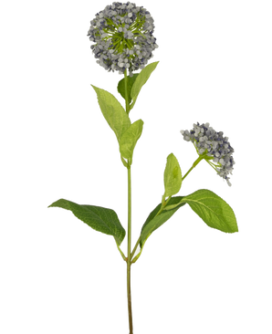 Een enkele Kunstbloem Sneeuwbal/Viburnum 70 cm paars met een groene stengel, brede bladeren en twee trossen kleine paarse bloesems, geïsoleerd op een witte achtergrond.