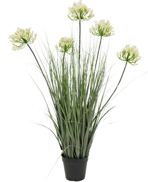 Konstgräs Vit Agapanthus Lök Gräskruka 90cm Brandskyddsmedel är en konstgjord växt i en kruka med höga gröna blad och sex klasar av små, ljusgula blommor på långa stjälkar, mot en vanlig vit bakgrund.