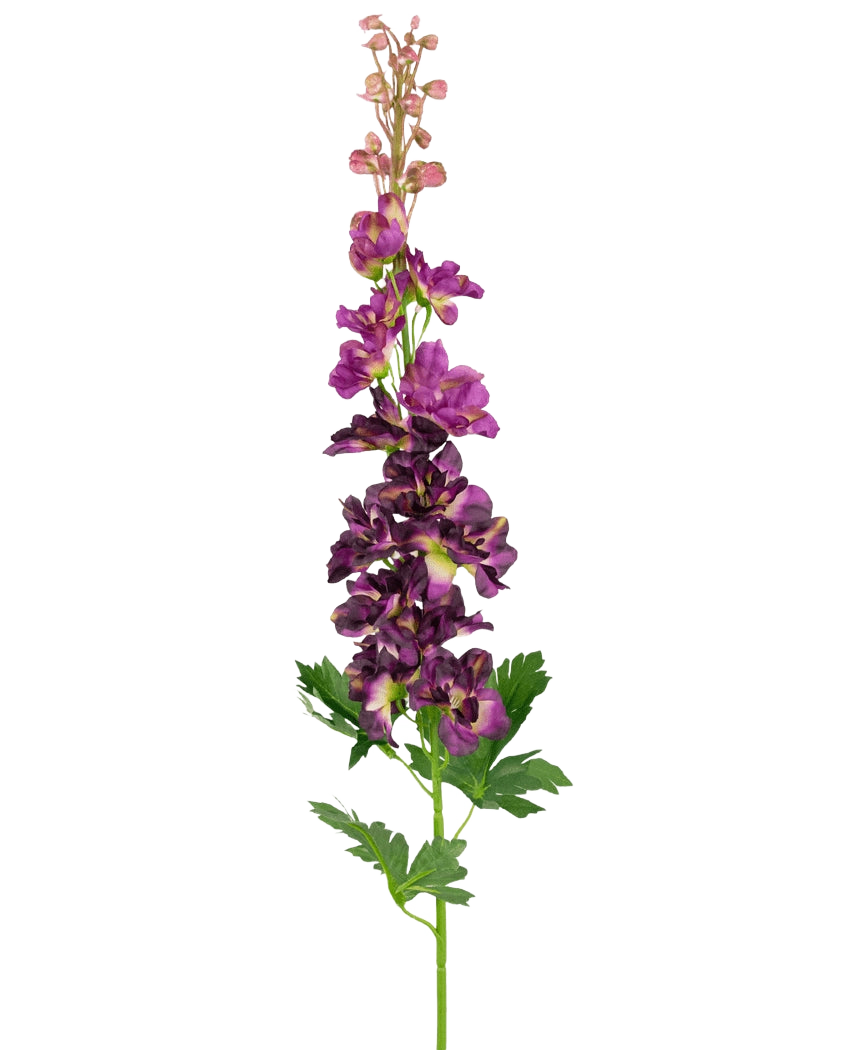 Artificiell blomma Delphinium Purple 79 cm har en enda artificiell lila larksporstjälk med flera blommor arrangerade vertikalt och gröna, djupt flikiga blad, mot en vanlig vit bakgrund.