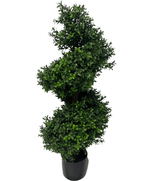 Artificiell buxbom Spiral Roman Style UV 90cm är en spiralformad konstgjord topiary växt med täta gröna blad i en svart kruka, mot en vanlig vit bakgrund.