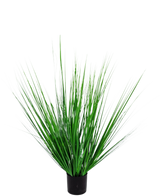 Konstgräsplantan Lök 90 cm brandskyddsmedel är en konstgräsplanta i kruka med långa, smala gröna blad i en kompakt svart behållare, mot en vanlig vit bakgrund.